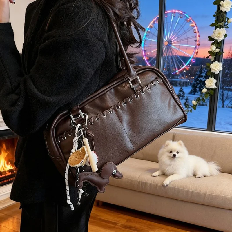 

Superior Ladies Shoulder Bag Made Of Rattlesnake-Print Leather Boasting Paraguay High-End Vintage Neat Spacious Look​