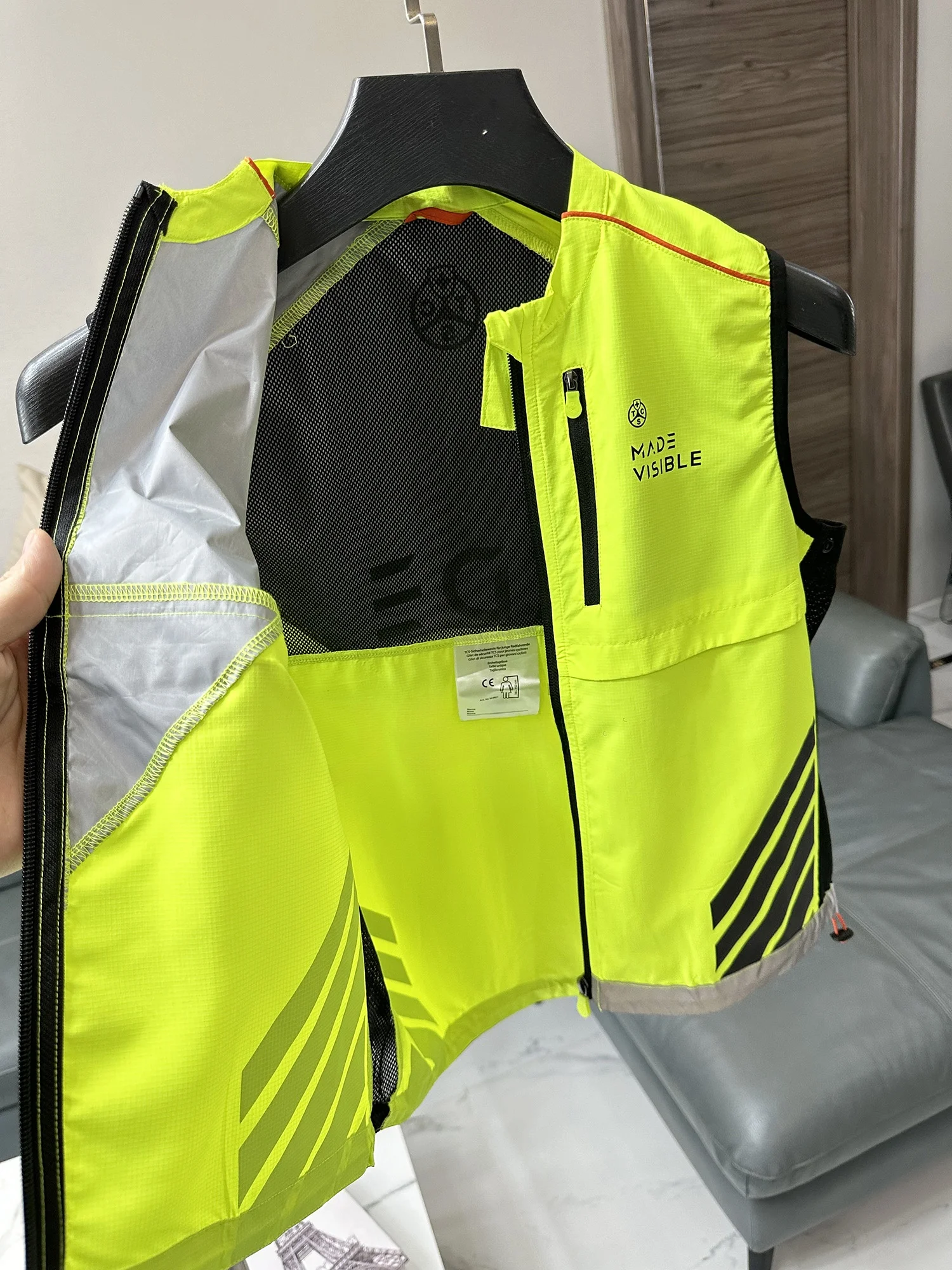 反射性軽量アウトドアサイクリングベスト子供用ユースファッショ - Youth Cycling Gear のレビューと価格