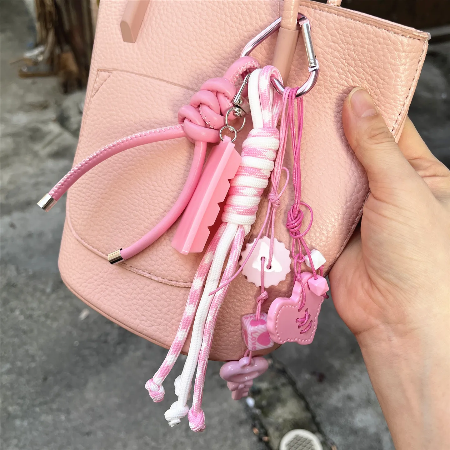 

Брелок для ключей, акриловый ремешок, плетеные ремешки, розовый сотовый шарм, сумка, украшения, ремешок, маленькая свежая мобильная цепочка, подарок премиум-класса