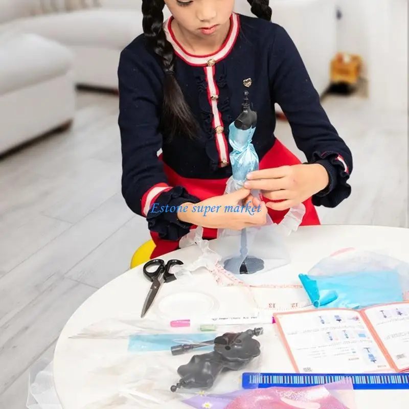 090B เย็บเสื้อผ้าชุดนักออกแบบนางแบบ Craft Party Supply สำหรับสาว