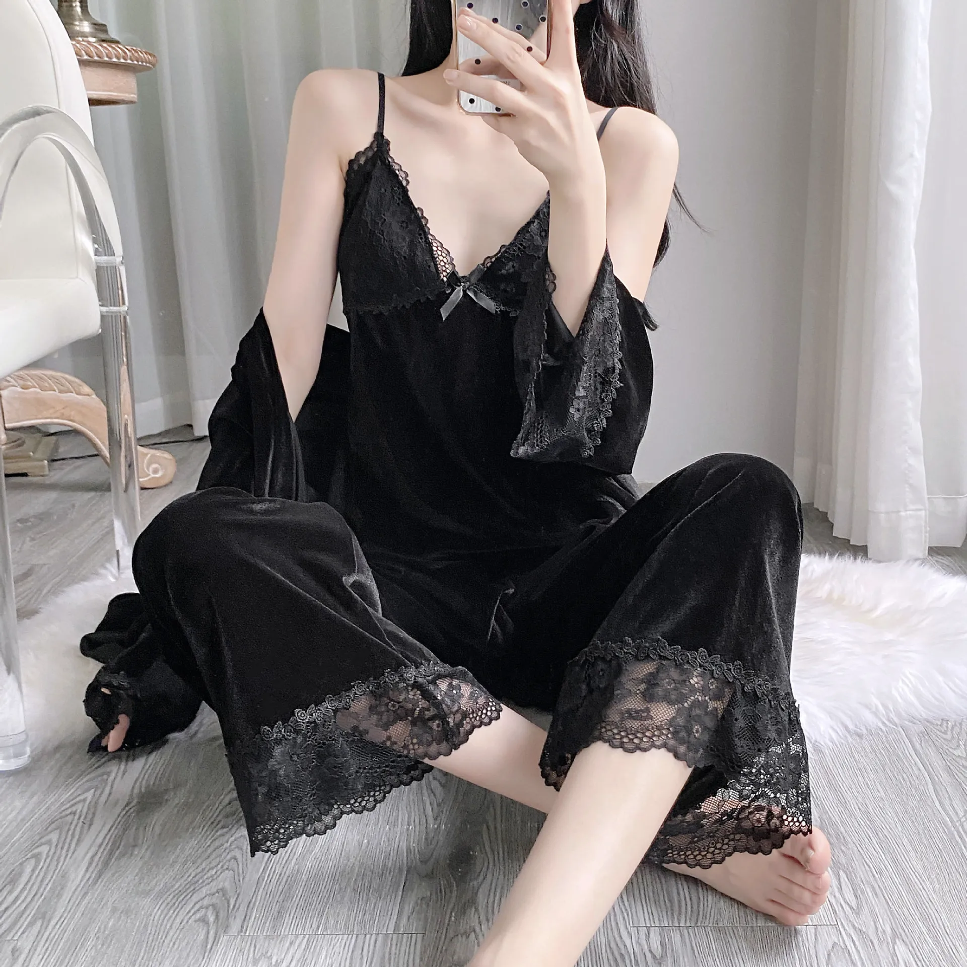 

Элегантный сексуальный кружевной кардиган во французском стиле, брюки, женская одежда для сна, пижамный костюм, осенние новые бархатные пижамы, комплект из 3 предметов, домашняя одежда