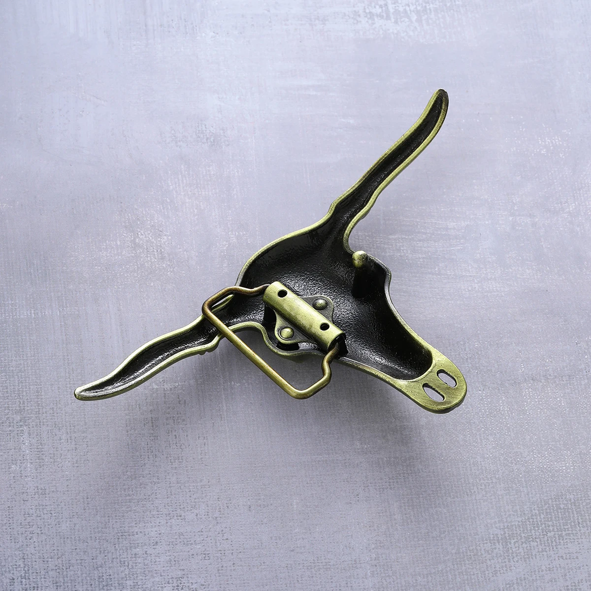 Accesorios para cabeza de hebilla de cinturón de piel de vaca de cobre antiguo de estaño antiguo tallado retro vaquero occidental