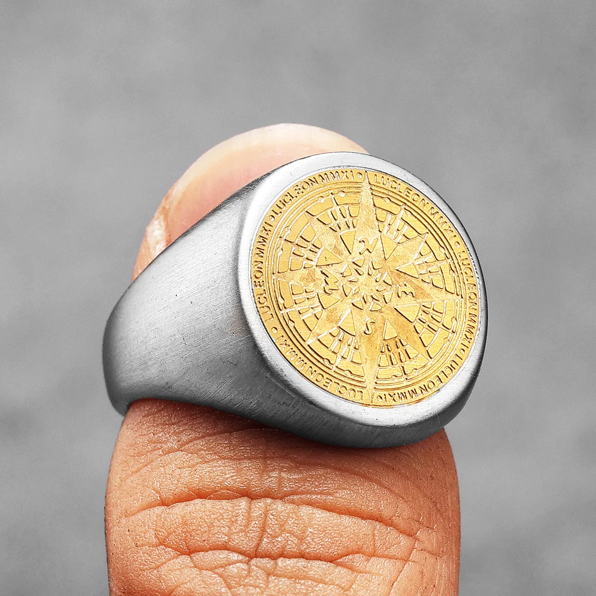 Simple Compass Men Rings Stainless Steel Women Jewelry Vintage Black Punk Rock Cool Stuff Fashion Accessories Gift Wholesale
