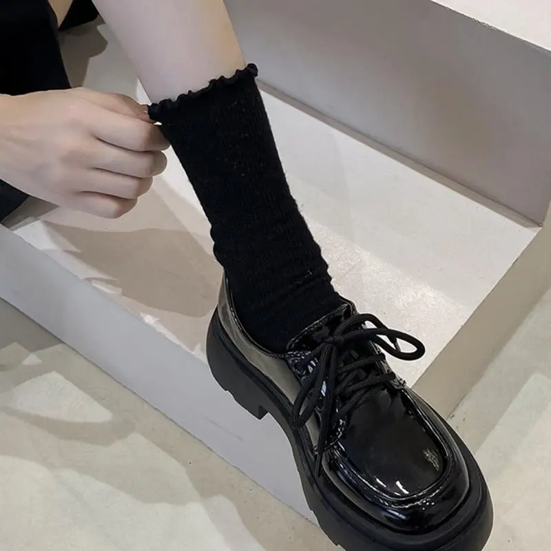 

Women's ruffled thin stacked socks 1012