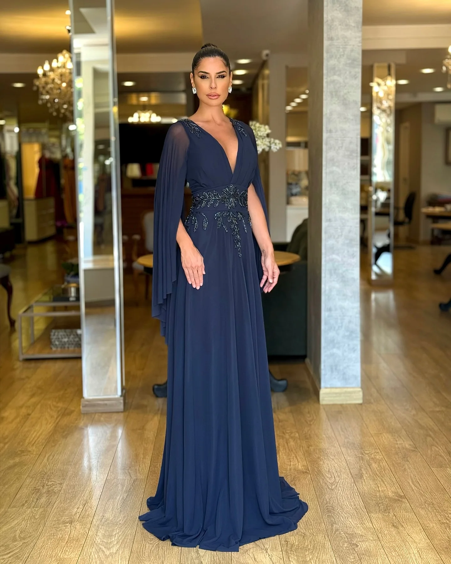 Customized  Exquisite Appliques Evening Dress Graceful V-Neck Cap Sleeve Celebrity Gowns  See Through  Sleeves Party Dr