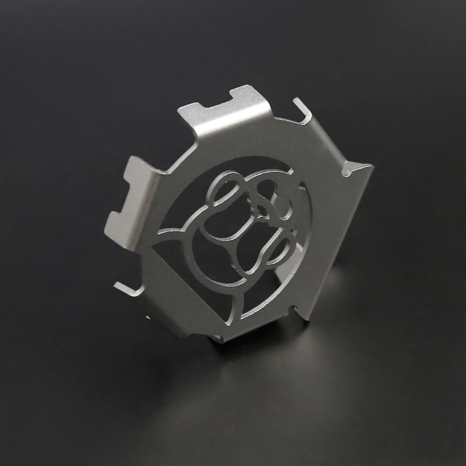 MOTO CNC フロントホーンカバー エンジンカバー装飾クランプキャッププロテクター オートバイアクセサリー ホンダ モンキーバイク Z125 2018-2025対応