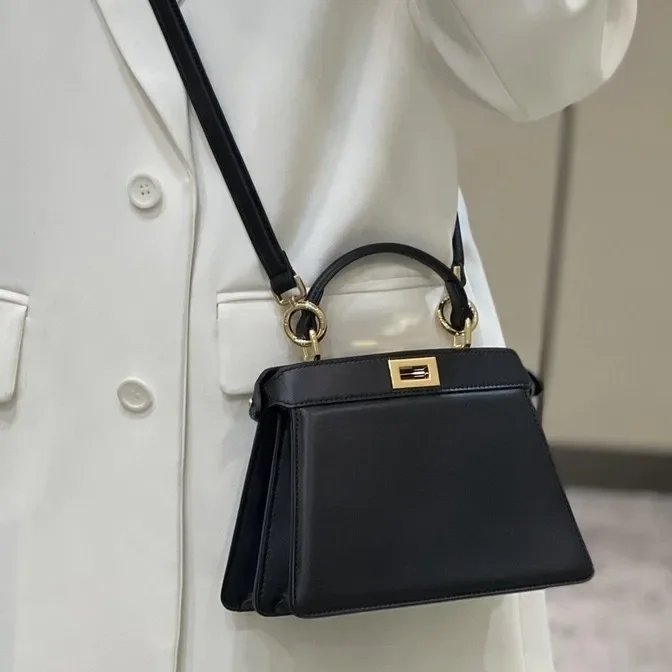 Fashionable Leather Shoulder Crossbody Bag Women's Handbag Essential for Going out Versatile Stylish Handbag with Mobile Pocket