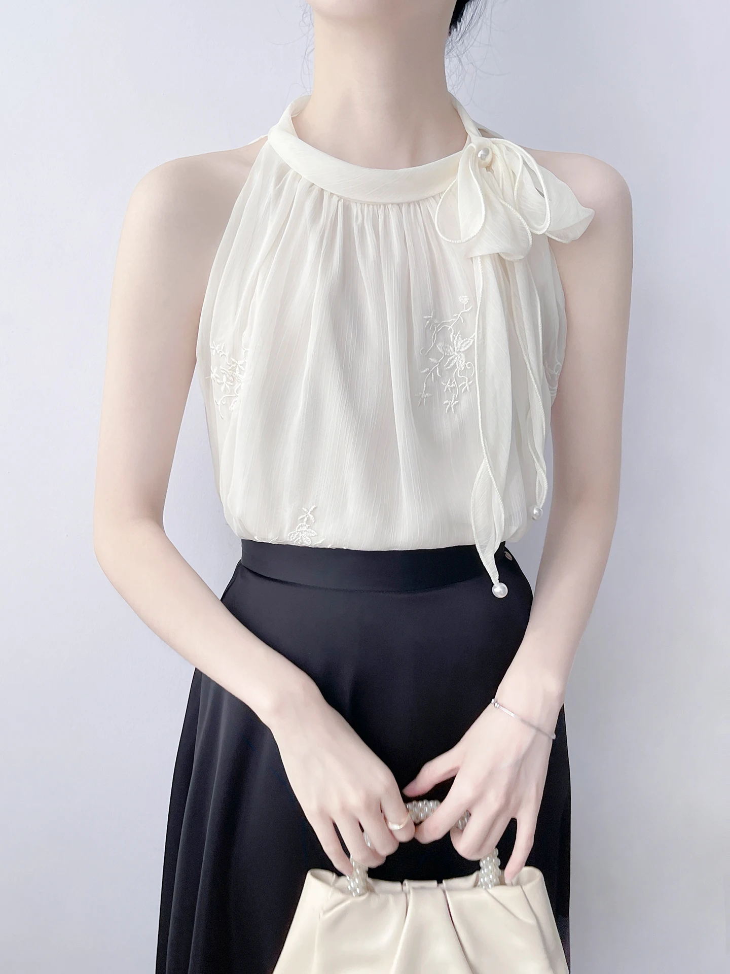 Sweet Style Korean Fashion Embroidered Hanging Neck Shirt Women's Summer New  Knot Sash Sleeveless Top Breathable Sk...