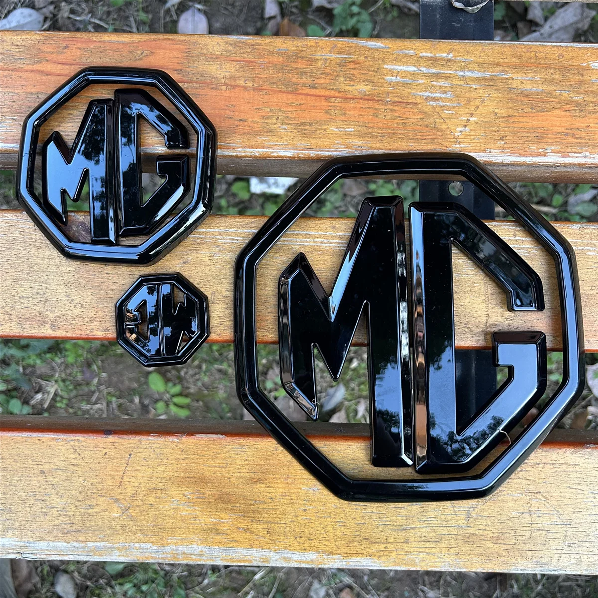 

3Pcs/set Decoration Car Logo Styling Stickers For New MG 6 MG ZS Car Rear Emblem Front Grille Badge High-end Decals Auto black