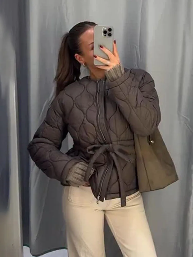 

HH Woman Winter Round Neck Zipper Long Sleeves Wear A Belt Cotton Short Jacket Female Leisure Keep Warm Loose Street Style Coat