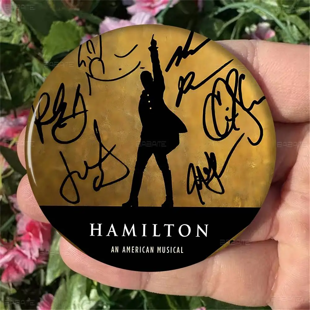 الأمريكية الموسيقية هاميلتون صفيح دبوس زر مخصص أنيمي دور المدرسة القديمة بروش الكرتون طوق شارة مجوهرات هدية المشجعين #3