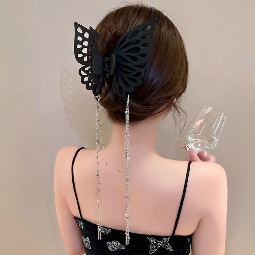 

New Vintage Oversized Hollow Butterfly Claw Clip Exaggerate Chain Tassel Hair Grab Clip Shark Clip Hair Accessories For Women