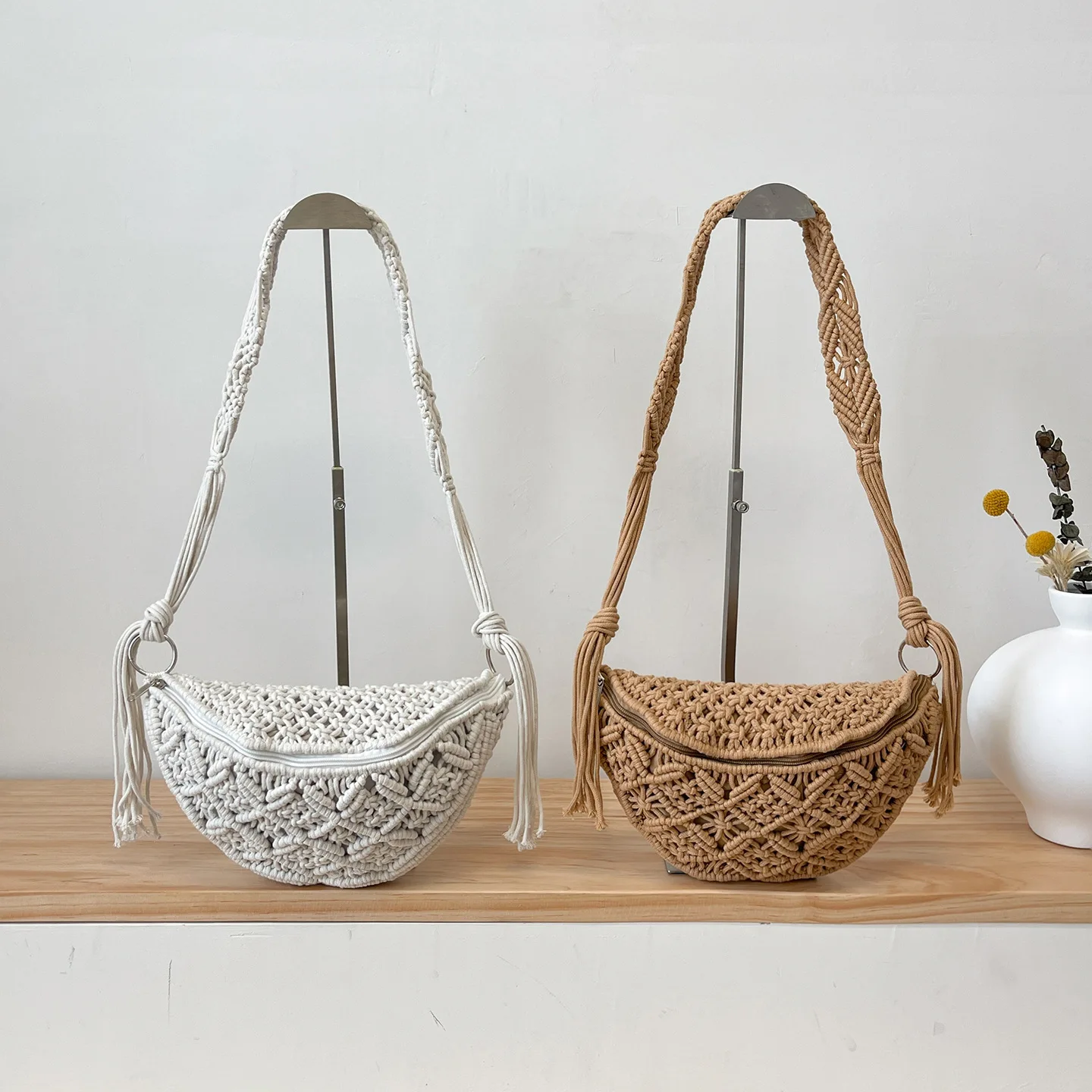 Women's Summer Beach Knitted Bag Bohemia Fanny Pack Fashion Ethnic Style Crochet Waist Bag Shoulder Bag Woven Outdoor Tote 2026