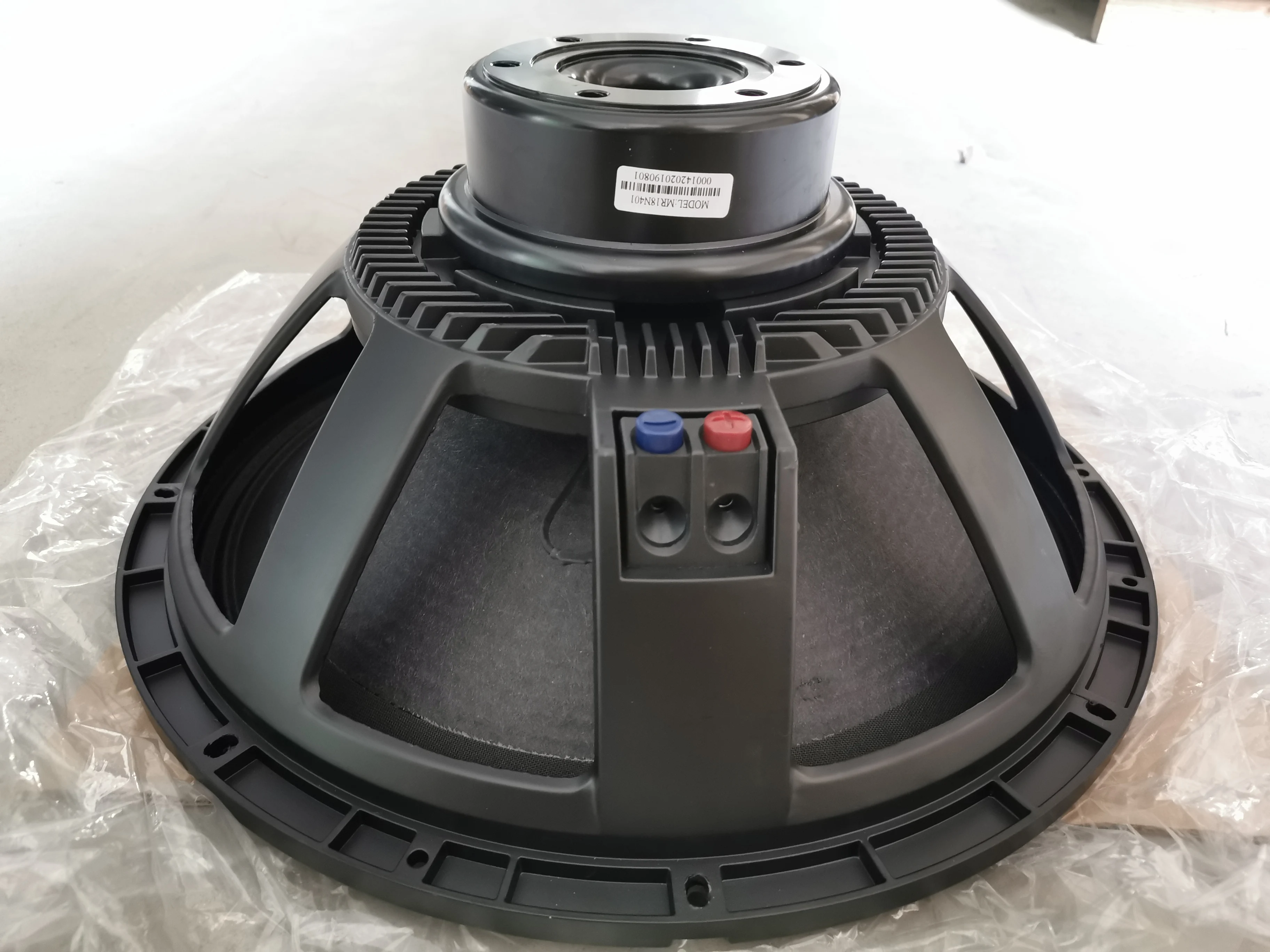 Dual 18 Zoll leere Line Array Sound System und Subwoofer leere Lautsprecherbox 18" Low Bass Subwoofer Harga Preis passiver Großhandel