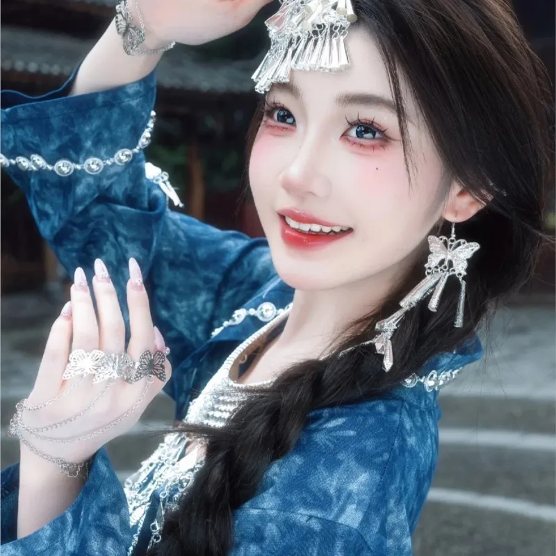 의상 소수 민족 먀오족 마을 민족 바람 여행 사진