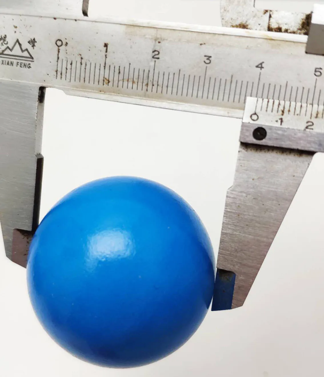 Boule ronde en bois massif coloré non perforé, accessoires de jouets de bricolage faits à la main, rouge, jaune, bleu, vert, 50mm, 60mm, 1 pièce