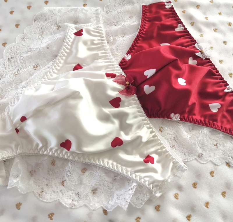 Men Sexy Underwear Gay Soft Comfortable Lace Briefs Sissy Underpants Love Pattern Man Panties Convex Pouch Jockstrap