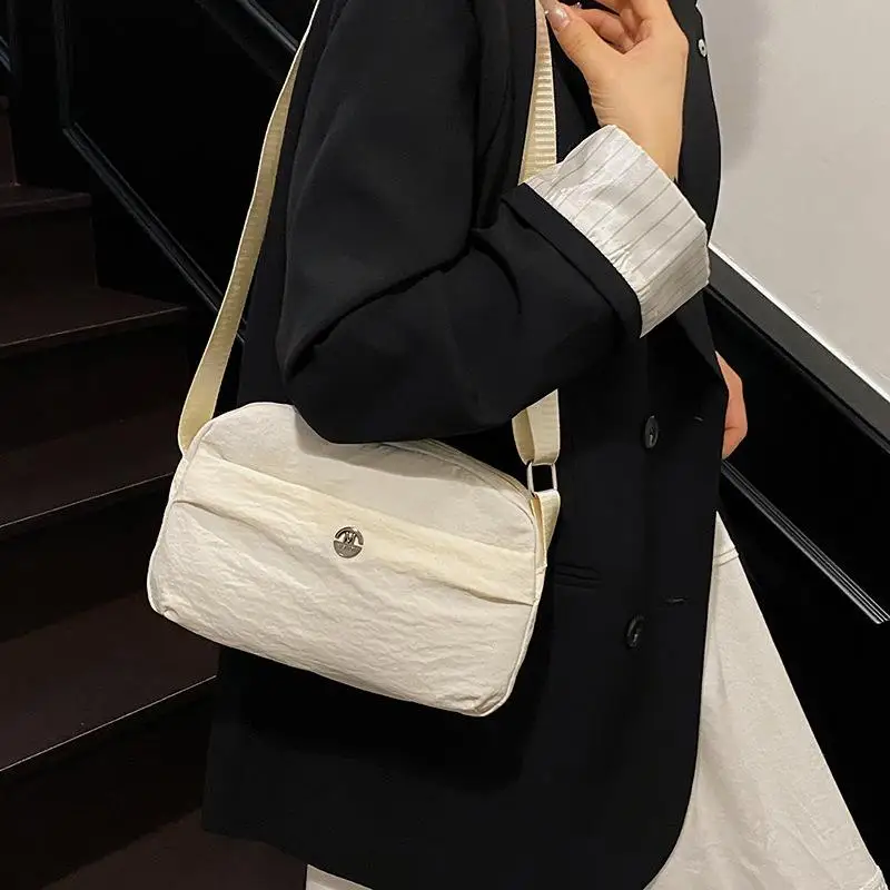 1Pcs Women's Single Shoulder Fashion Commuting Small Square Bag Casual Nylon Multi-Layer Crossbody Bag Urban Minimalist Style