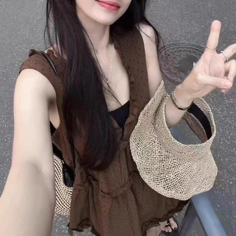 

Gentle Wind Polka Dot V-neck Fungus Edge Vest Shirt Women's Loose and Thin Casual Versatile Sleeveless Top