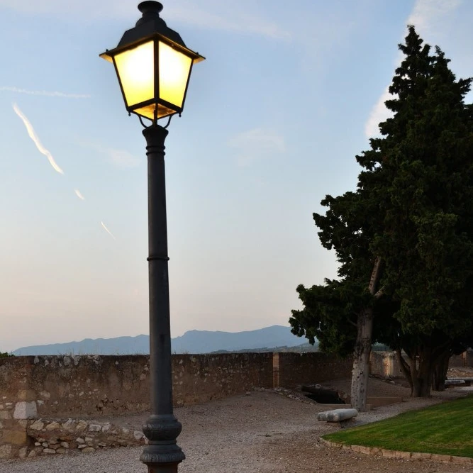 

Hot Sale Villa Lamp Poles/STREET LIGHT,lamp Poles Molde Farol Villa 1 Farol