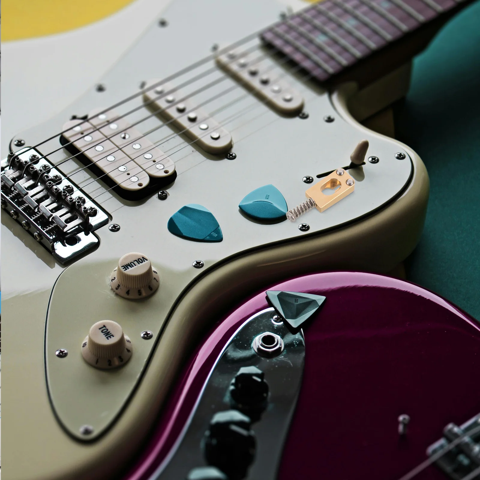 

6Pcs Electric Guitar Saddles Brass Round Hole Fixed Bridge Replacement Parts Precision Machined Stable String Retention Guitar