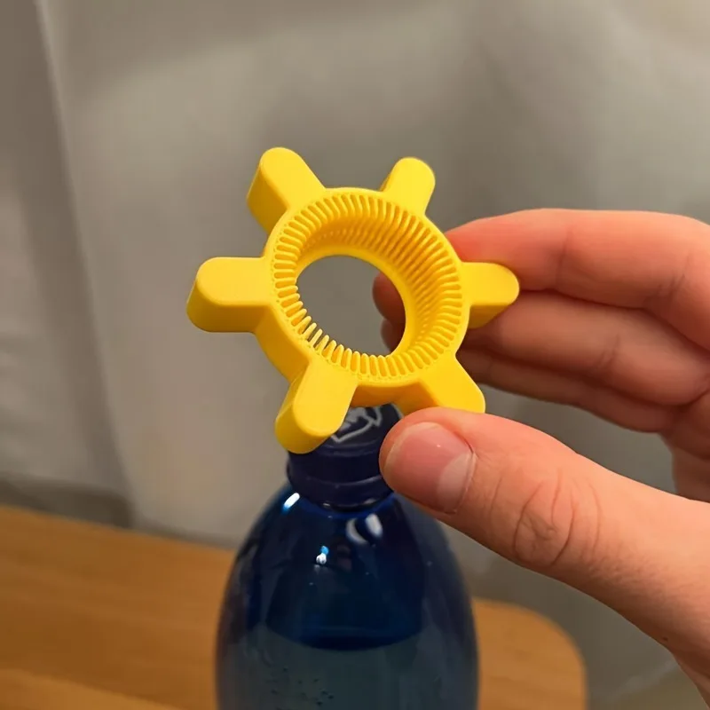Abridor de botellas creativo, herramienta y juguete de cocina para el hogar, con un diseño giratorio para abrir botellas de Coca-Cola