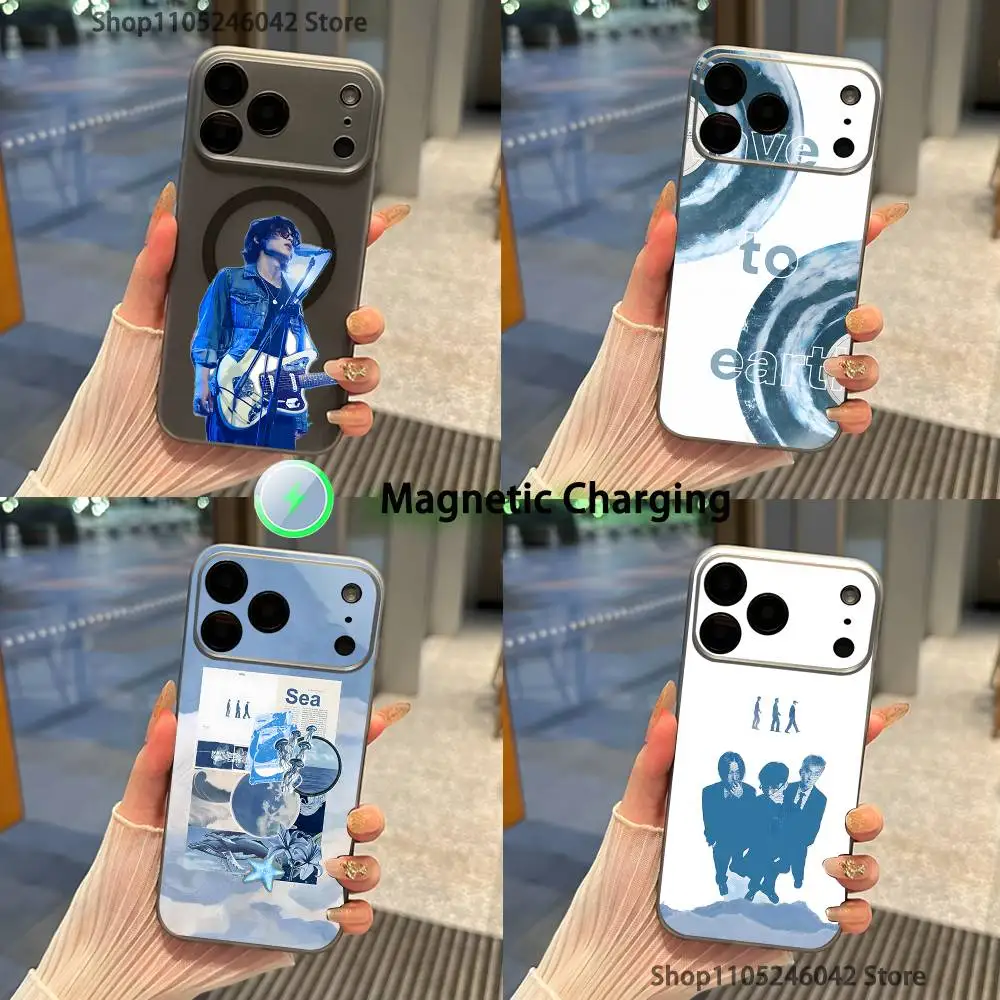 

Wave To Earth Summer Flows For iPhone 17,16,15,14,13,12,11,Pro,Max,Plus Transparent gray Phone Case Magnetic Wireless Charging