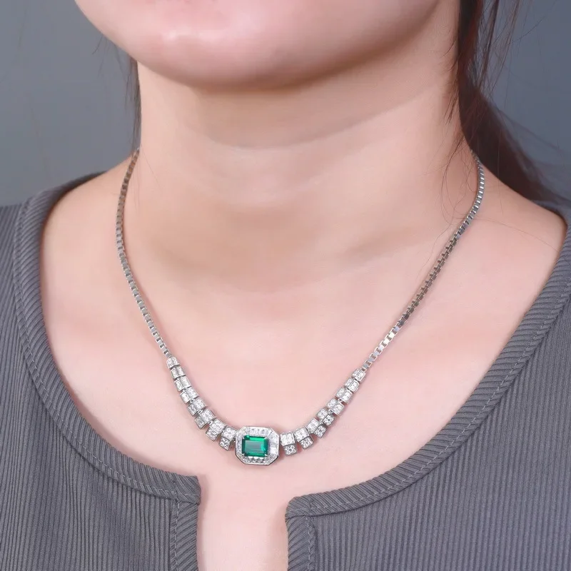 New Cultured Emerald Evening Chain Pendant 18K Gold Inlaid with Colored Baby Stones PT950 Platinum Necklace