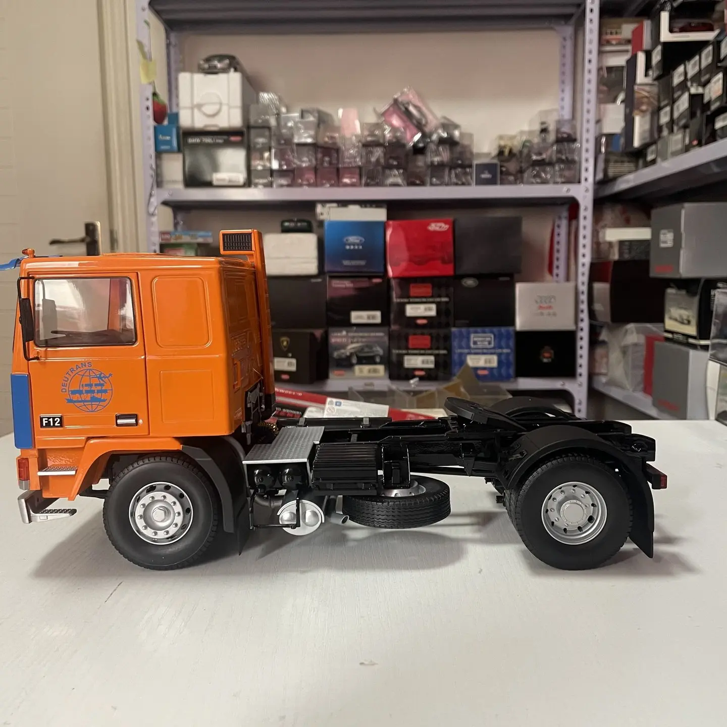 KK 1:18 Scale Diecast Alloy Volvo F12 Turbo 6 Truck Head Toys Cars Model Classics Nostalgia Adult Gifts Souvenir Static Display