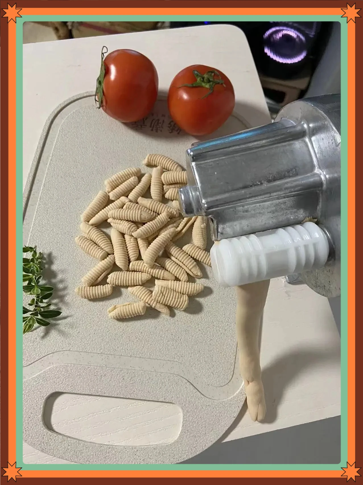 Manual Cavatelli Maker Machine Hand Crank Pasta Press Stainless Steel Easy Clean Rollers for Gnocchi Seashells Homemade Noodle