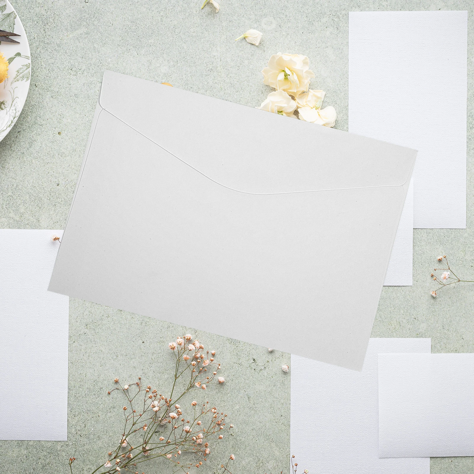 

50pcs Kraft Paper Wedding Invitation Covers Birthday Cards Envelopes Large Size Elegant Design For Party Bridal Shower