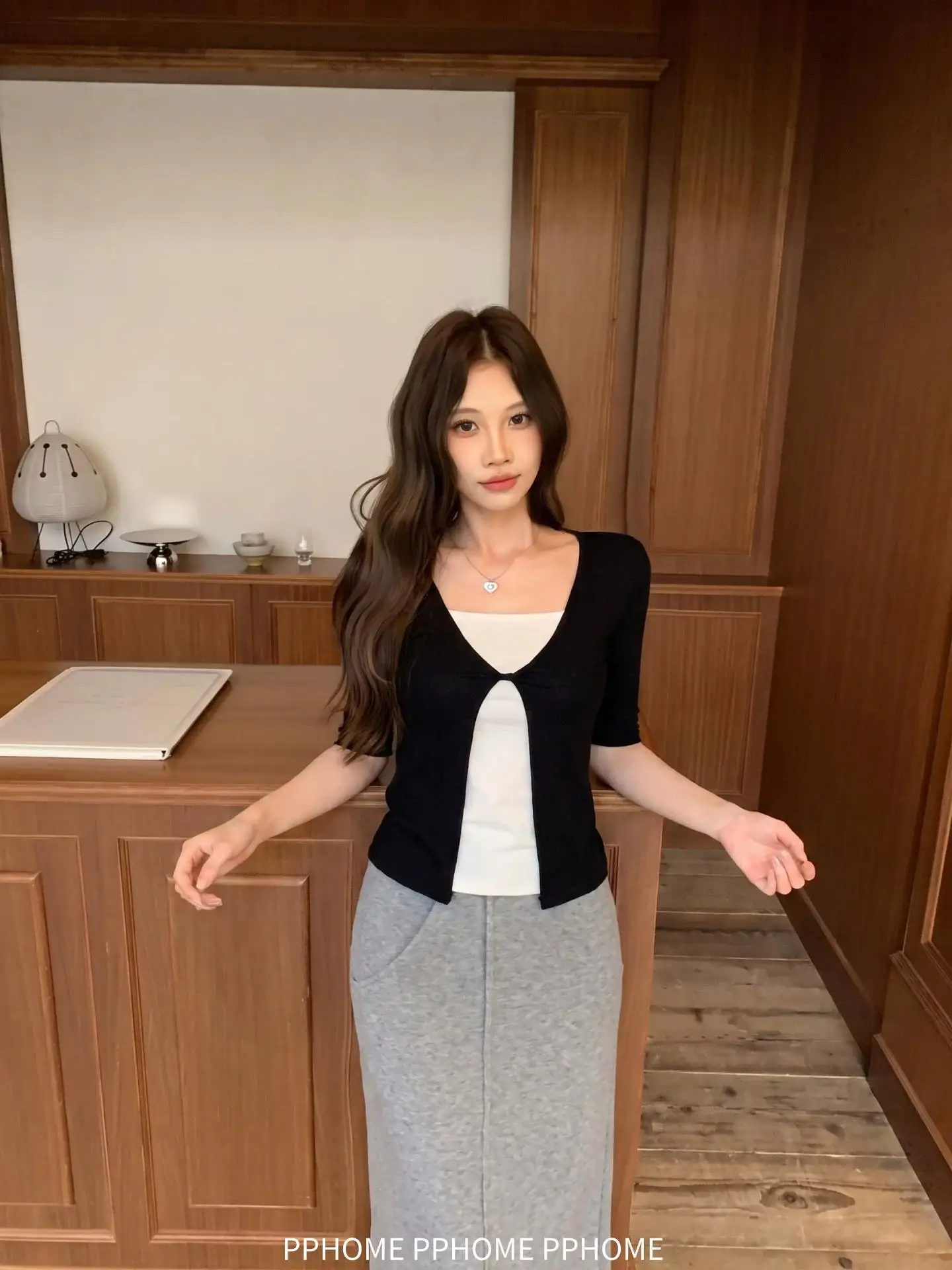 Women's Slim Fit T-Shirt Paper Tee Knot Design Fake Two-Piece Sleeveless Top Korean Style Commute Fashion Autumn New Arrival