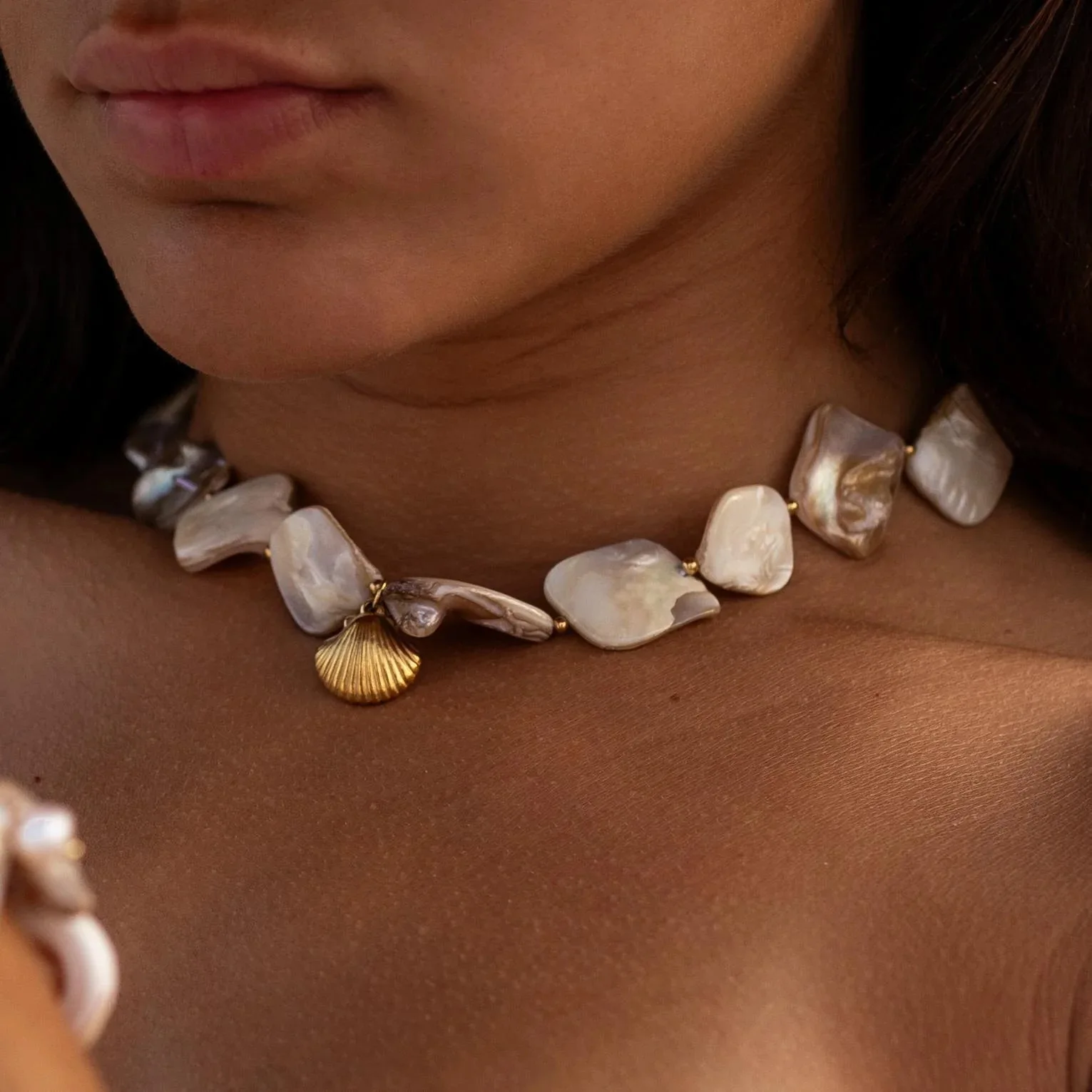 Natural Baroque Keshi Pearl Choker Necklace for Women Gold Shell Pendant Irregular Freshwater Pearl Beaded Necklace Jewelry