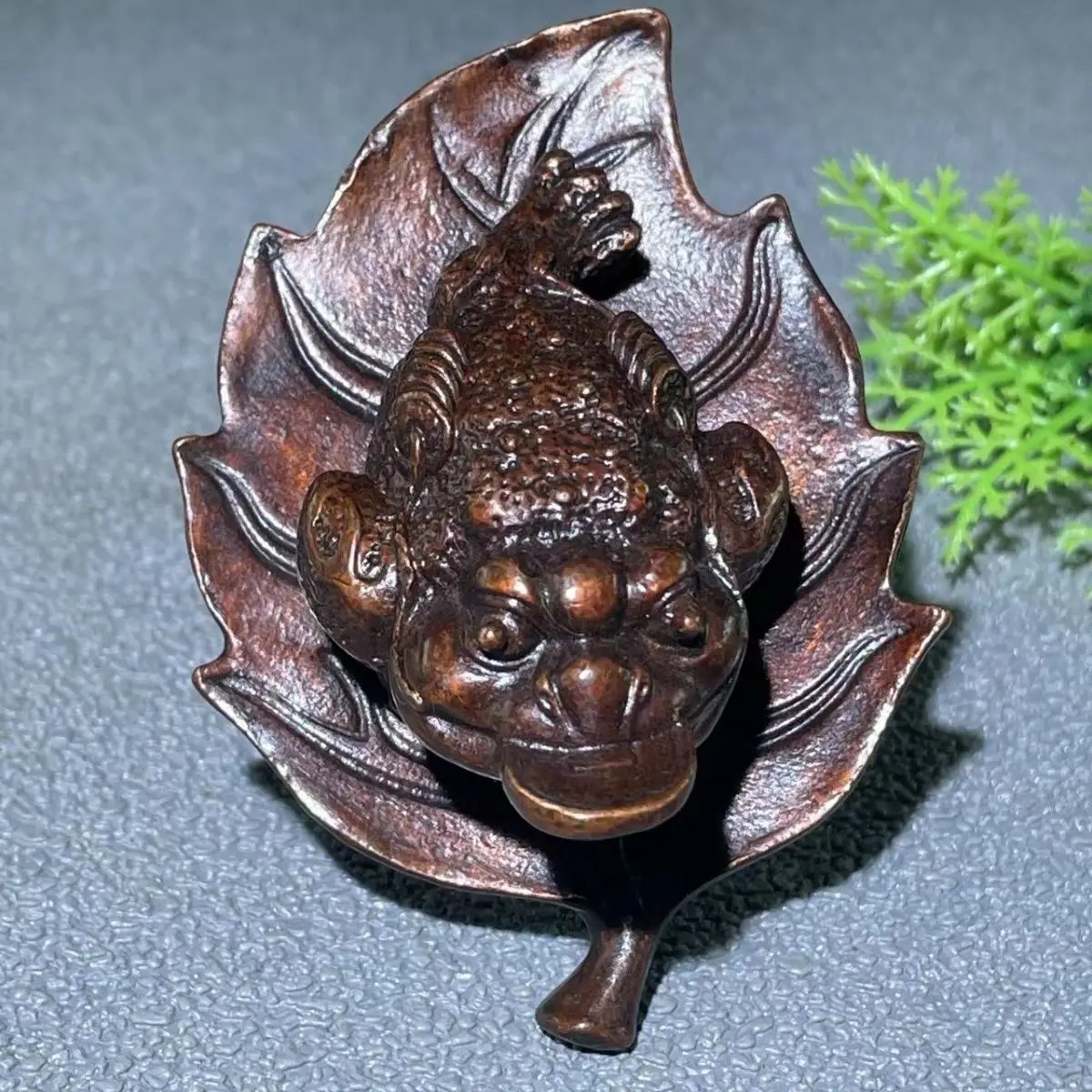 Retro Leaf toad Ornament Decoration Tea Pet Figurines Desk Decor Accessories