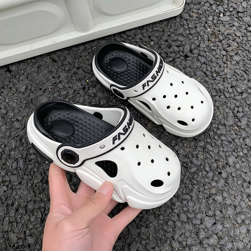 Kinder-Croc-Schuhe, Sommer, neuer Stil, rutschfeste Sandalen mit weicher Sohle für ältere Jungen und Mädchen, Zwei-Wege-Trageslipper