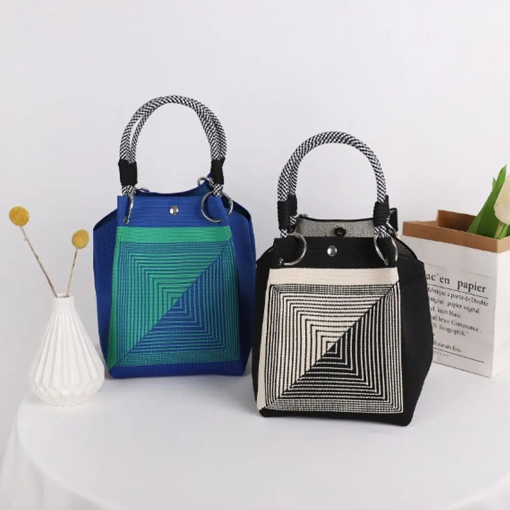 Modische Cartoon-Strick-Bucket-Bag mit Großer Kapazität, Handgefertigte Handgelenktasche mit Gewebtem Ringverschluss für Frauen und Mädchen – Detail 7