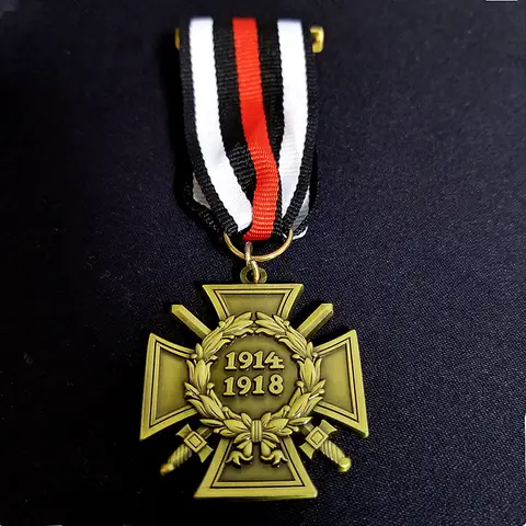 Slumpmässig färg Hederskorset från världskriget 1914-1918 Nål WW1 Tyska Hindenburgkorset med svärd Militärmedaljmärke Kopia 10 best sales första världskriget tyska - №6