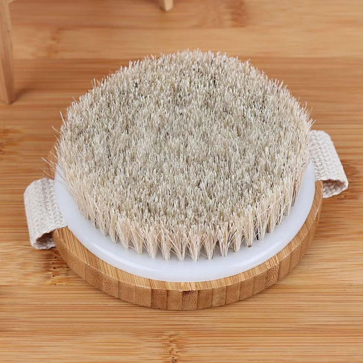 

Dry Brush Skin Brush Medium Firmness Curved Horsehair Exfoliating Cellulite Massager Body Scrubber for Lymphatic Drainage Blood