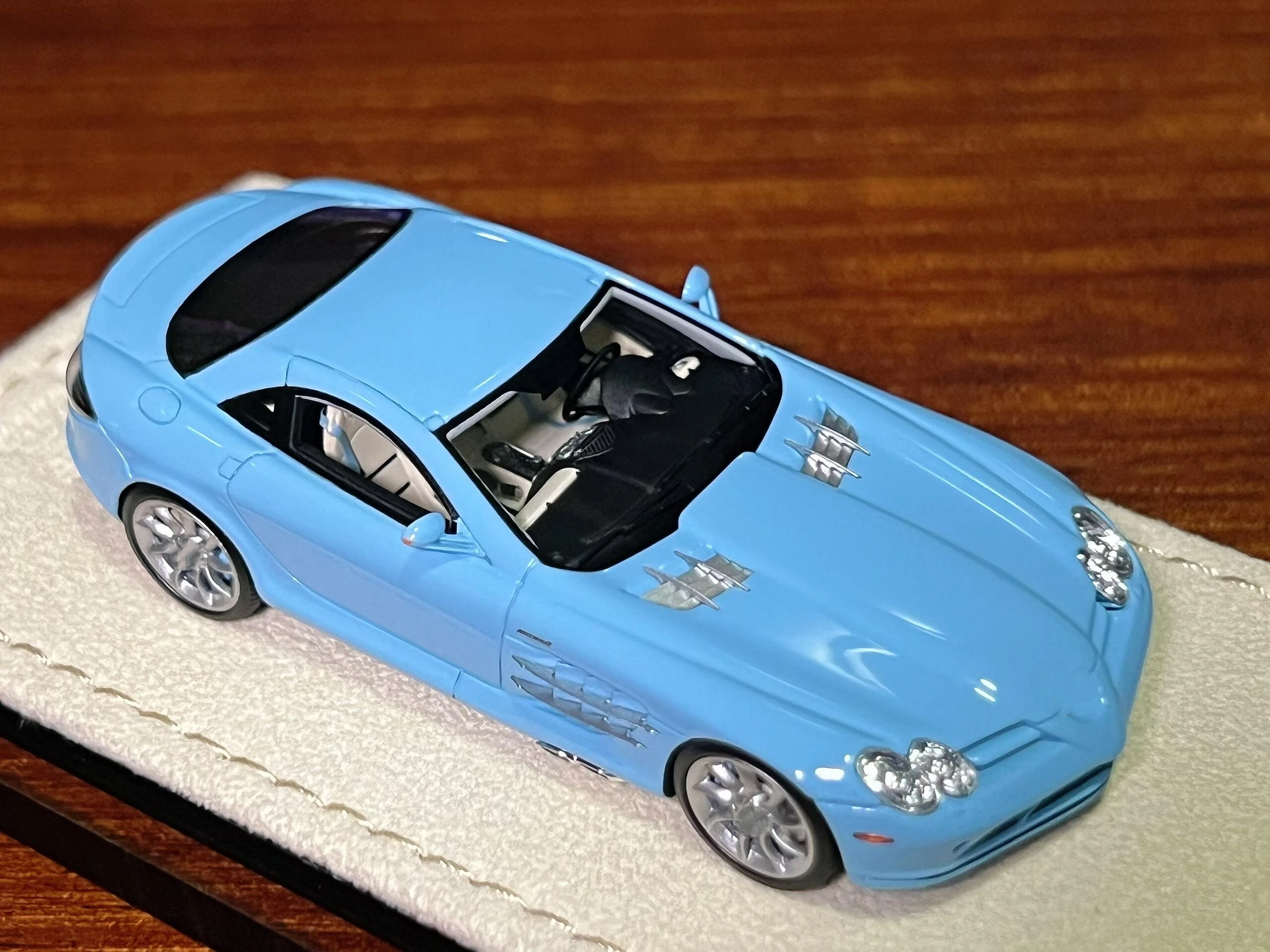 

2025APAxpo Tmaster 1:64 SLR Синяя литая под давлением модель автомобиля Коллекция ограниченного выпуска