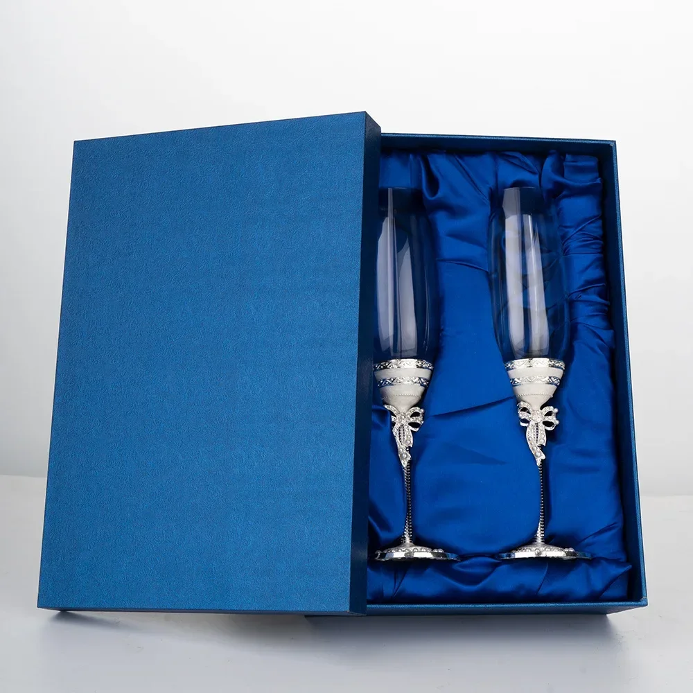 Engagement Couple Crystal Glasses Studded with Shining Pearls Diamond Gift Wedding Toasting Champagne Flutes for Bride and Groom