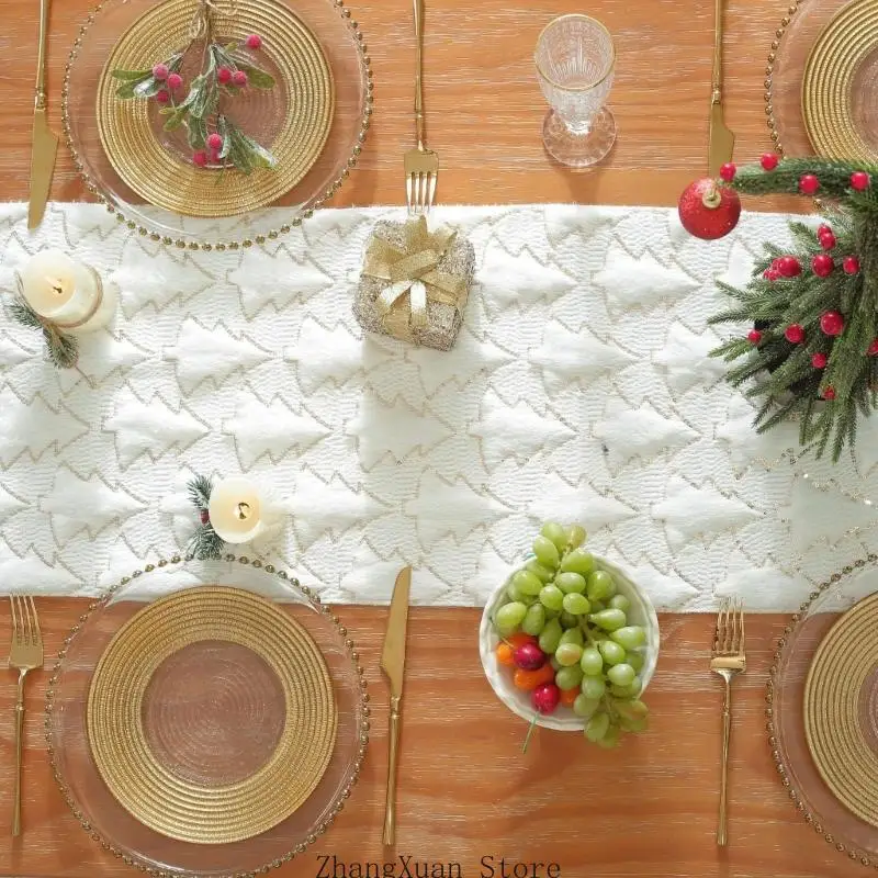 Getufteter Weihnachtstischläufer für Festtagsessen und Sideboards 3XUF – Detail 3