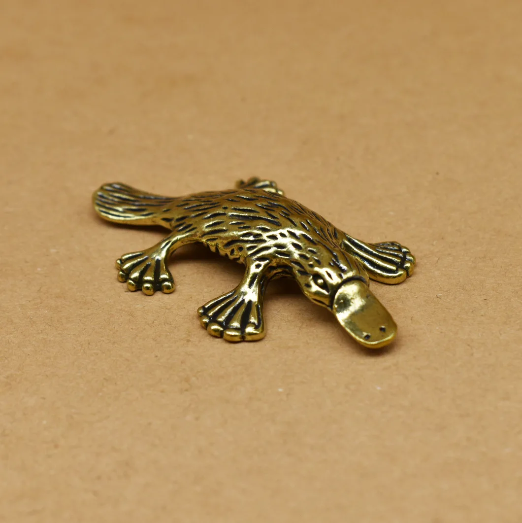 خمر النحاس خلد الماء تمثال منقار البط زخرفة المعادن الشاي الحيوانات الأليفة فنغ شوي تحصيل ديكور المنزل اليدوية هدية الحرفية الفن نموذج