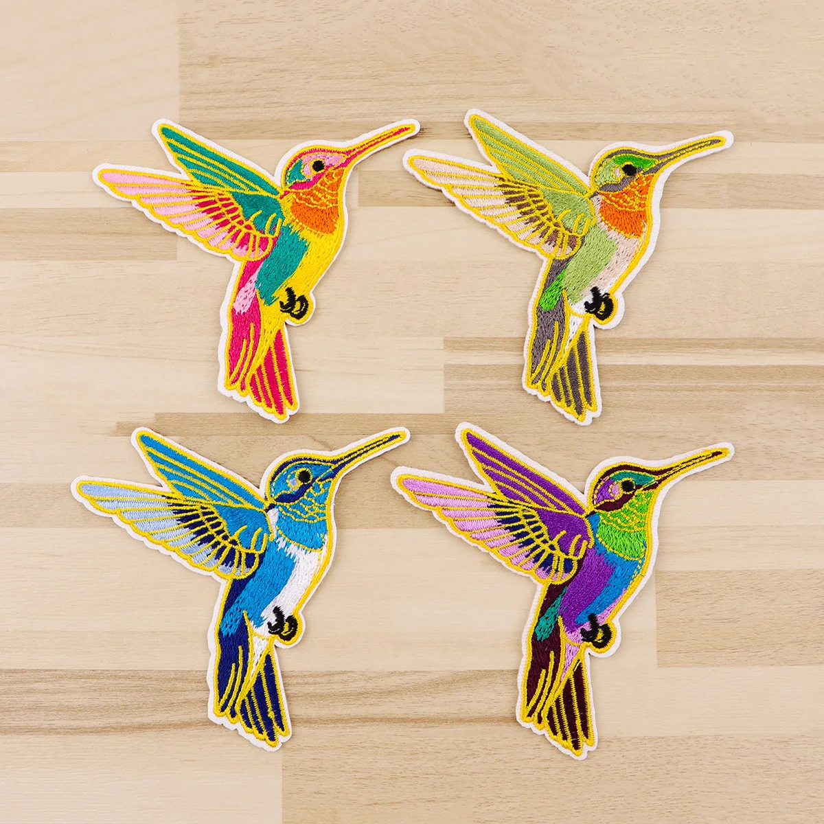 Patchs brodés colorés en forme de colibri pour vêtements, patchs thermoadhésifs pour sacs à dos, vestes DIY, autocollants à coudre pour amis