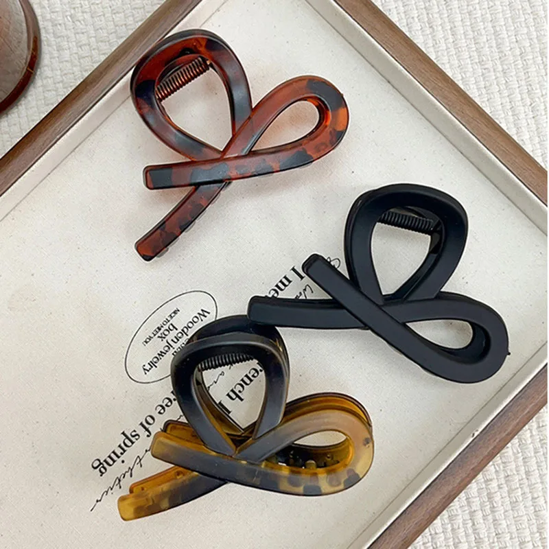 Vintage Haarspange mit geometrischer Schleife für hohe Pferdeschwänze – Haarklammer für Damen, Haarschmuck für den Hinterkopf – Detail 11