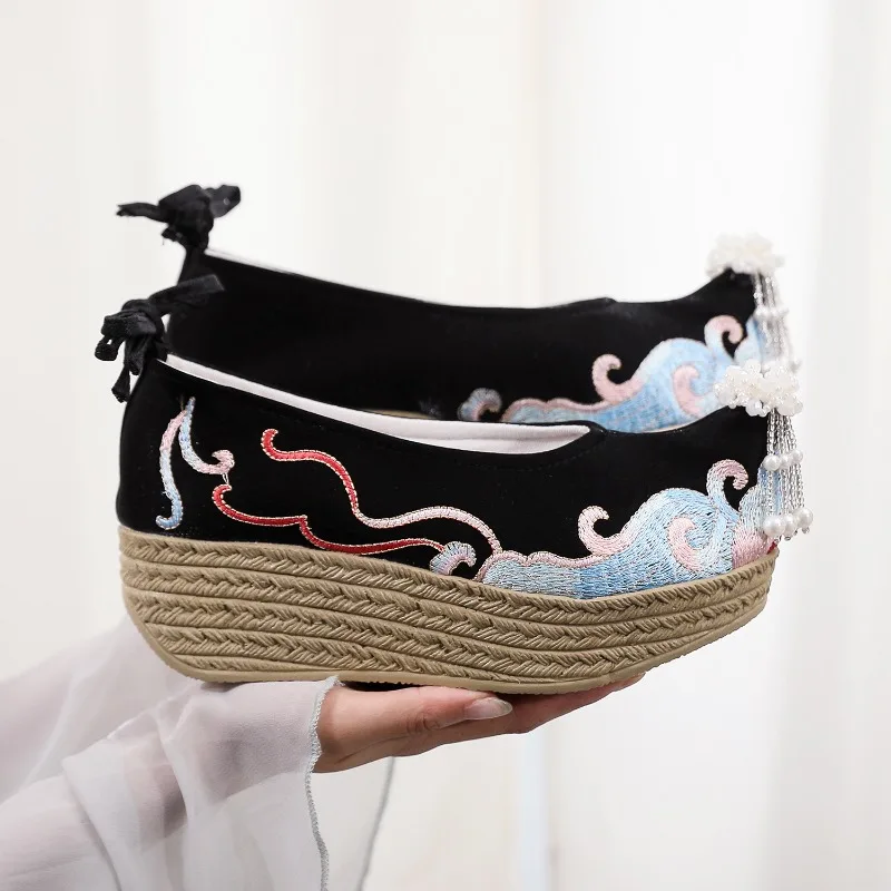 Women's Antique Thick-soled Platform Embroidered Hanfu Shoes Wedge Chinese Traditional Bandage Heels