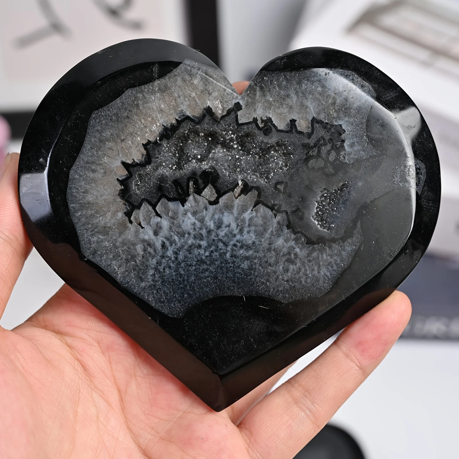 Stunning Black Agate Heart-Shaped Geode Crystal - Natural Glitter Gemstone, Polished Pocket Stone For Home Decor & Gifts