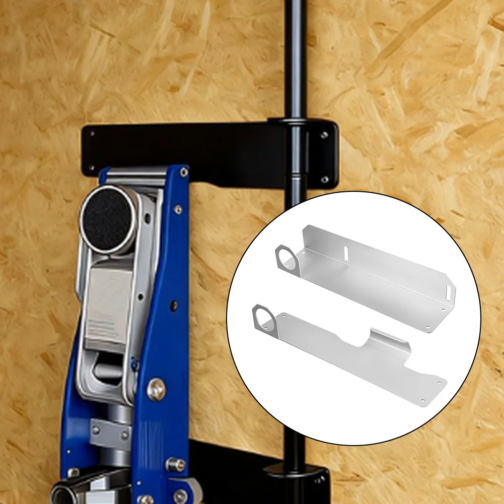 Zestaw metalowych wsporników do montażu na ścianie przyczepy i garażu, do pionowego przechowywania, zapewniający porządek i łatwy dostęp do podnośników.