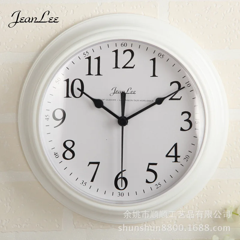 9Inch Retro Wall Clock Living Room Household Simple Creative Clocks No Punching Silent Quartz Watch Household Decoration