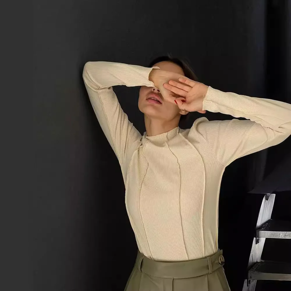 Pull Noir à Manches sulfet Col Rond pour Femme, Pull Beige Décontracté, Tendance Simple, Version Coréenne Y, Printemps et Automne