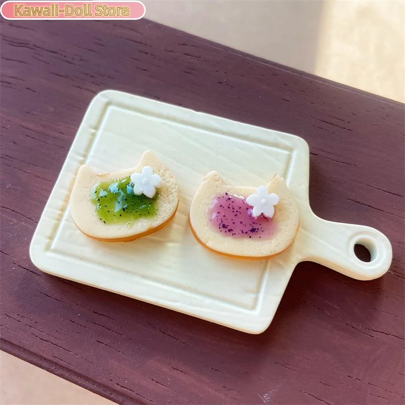 1 Piece New Dollhouse Miniature Food Simulated Cat Jam Toast Bread Model For Doll Accessories